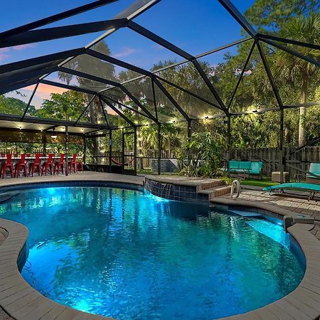 Poolside Cocoa Oasis W/ Tiki Bar! Villa Frontenac Exterior photo